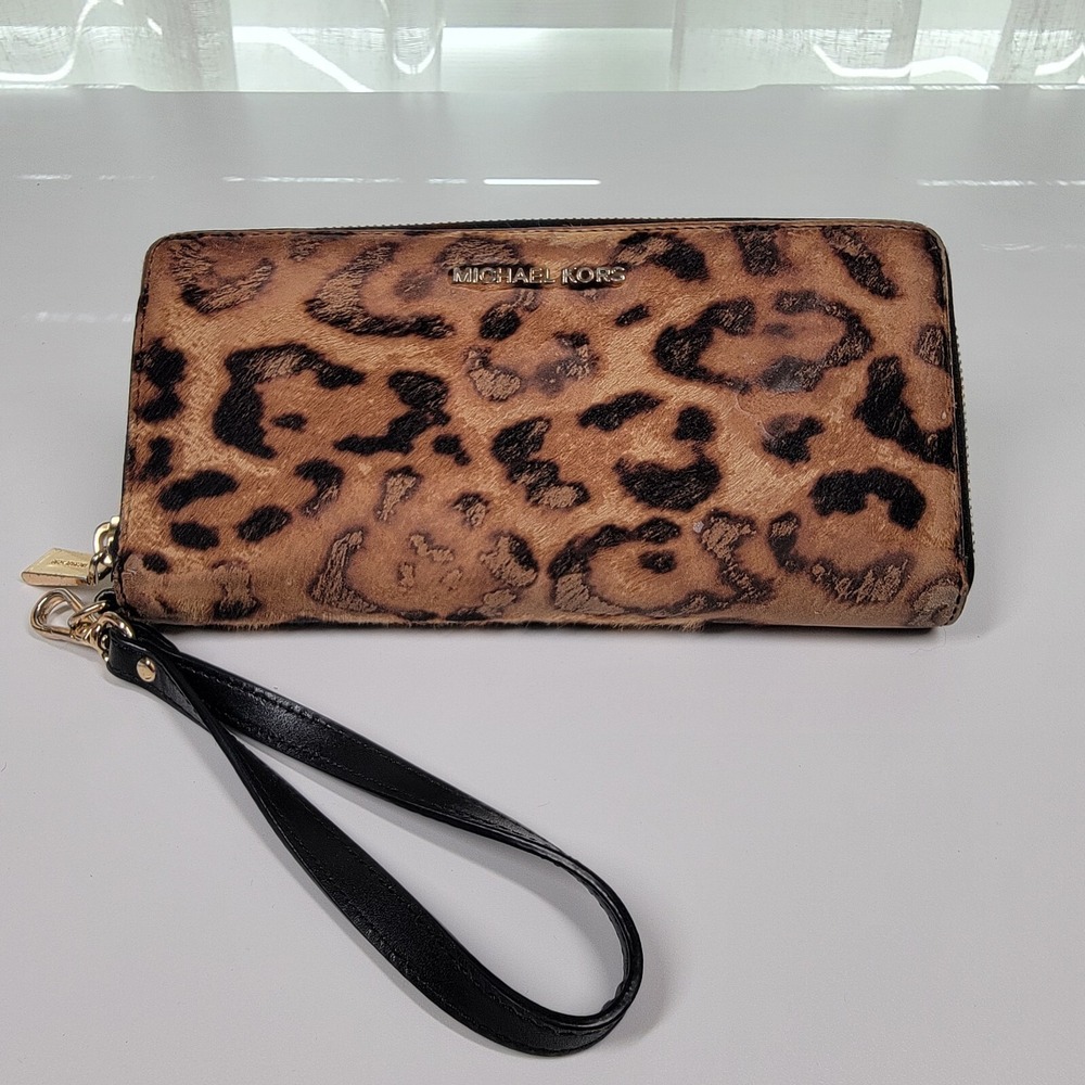 Michael Kors Jet Set Calf Hair Leather Wristlet Wallet Zip Around Leopard Clutch